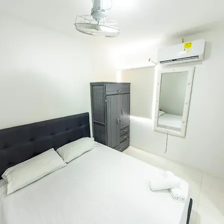 El Emblematico. Hermoso Apartamento Entero Cerca Al Mar Con Piscina Y Mascofrendly. Apartment